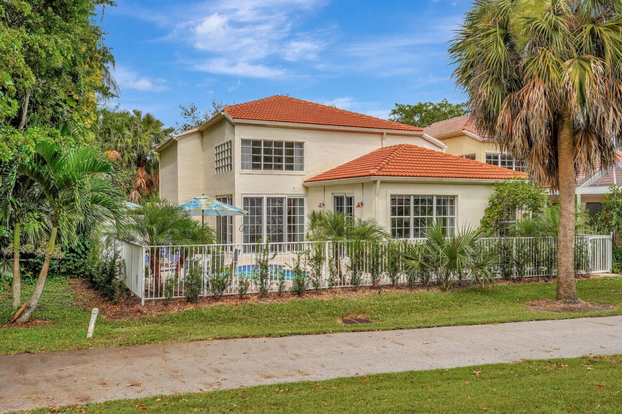 1 Via Verona, Palm Beach Gardens, FL 33418 Photo