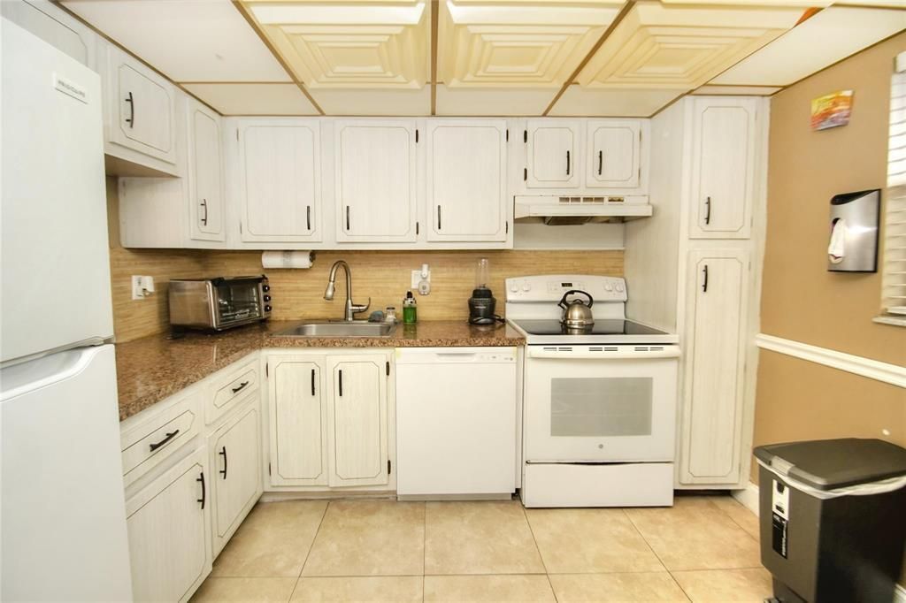 8401 Lagos De Campo Boulevard, Unit 306V, Tamarac, FL 33321 Photo