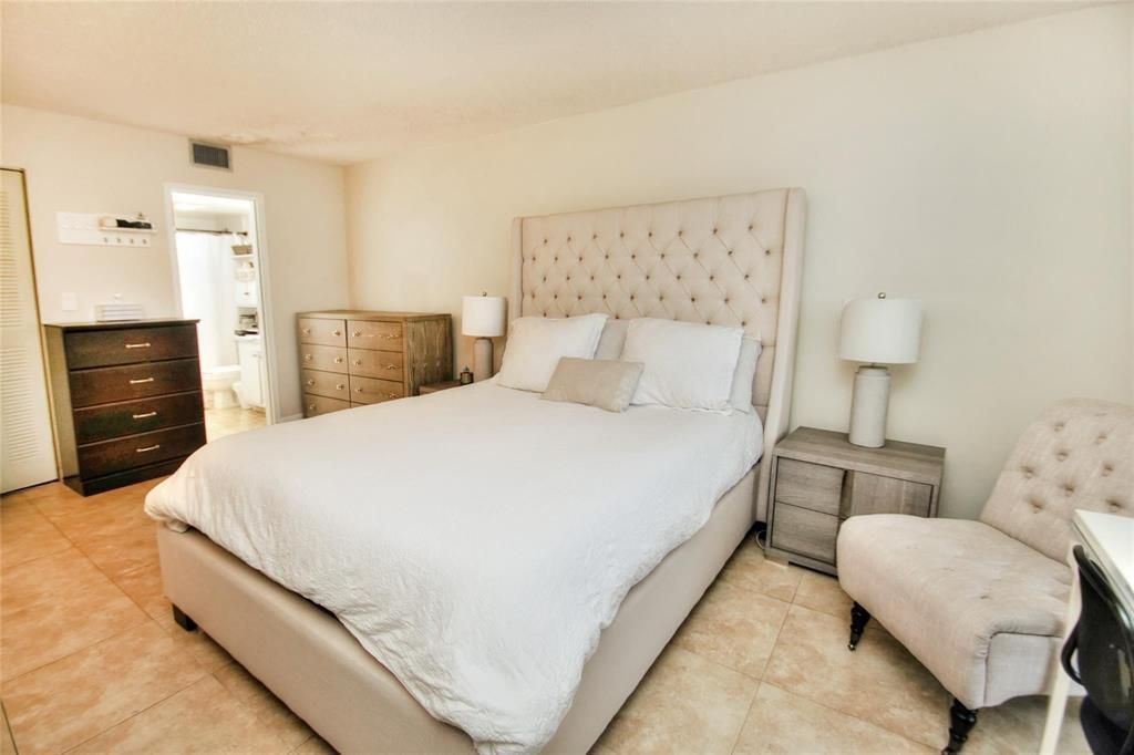 8401 Lagos De Campo Boulevard, Unit 306V, Tamarac, FL 33321 Photo