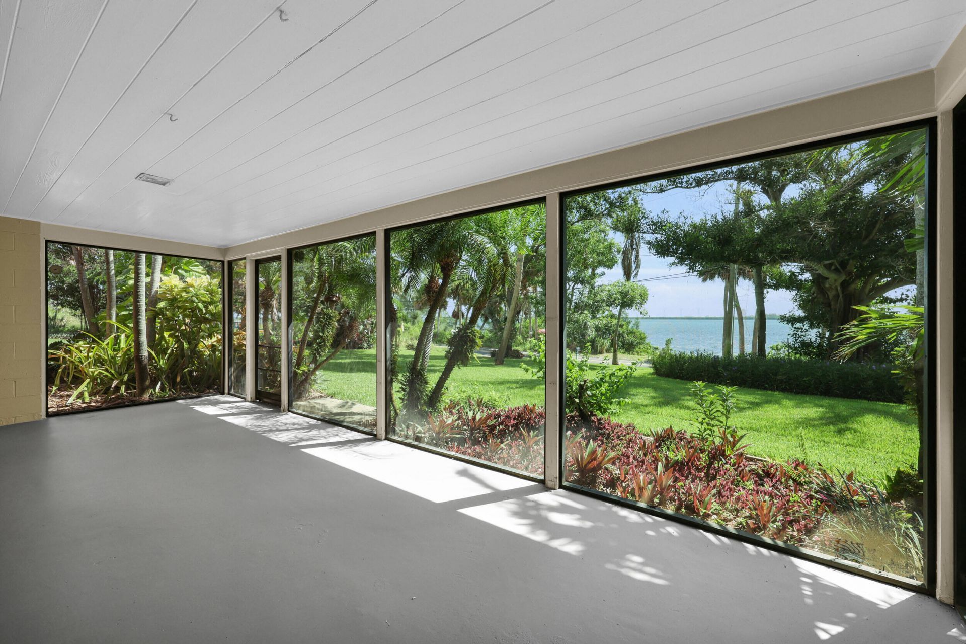 8609 S Indian River Drive, Fort Pierce, FL 34982 Photo