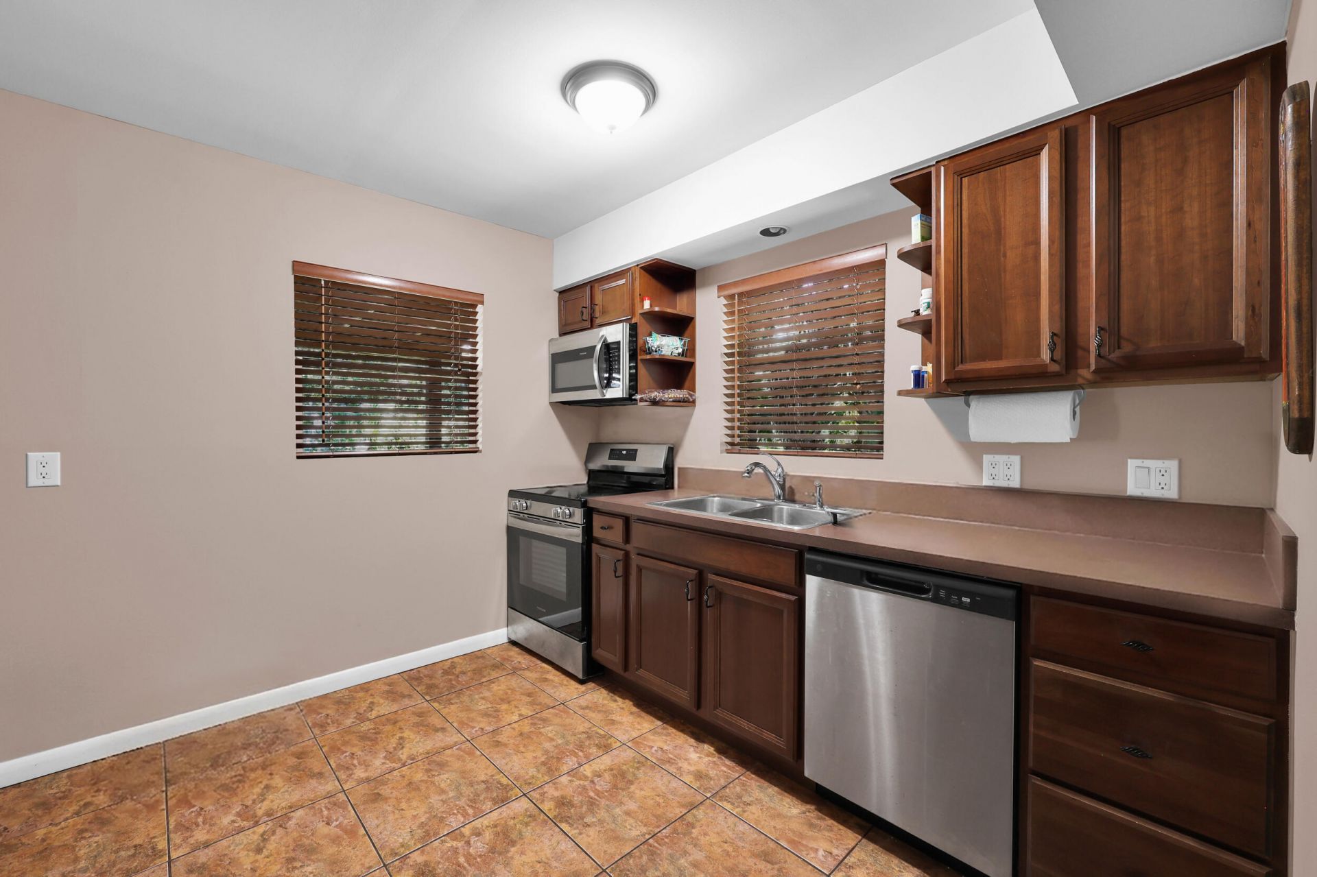 8609 S Indian River Drive, Fort Pierce, FL 34982 Photo