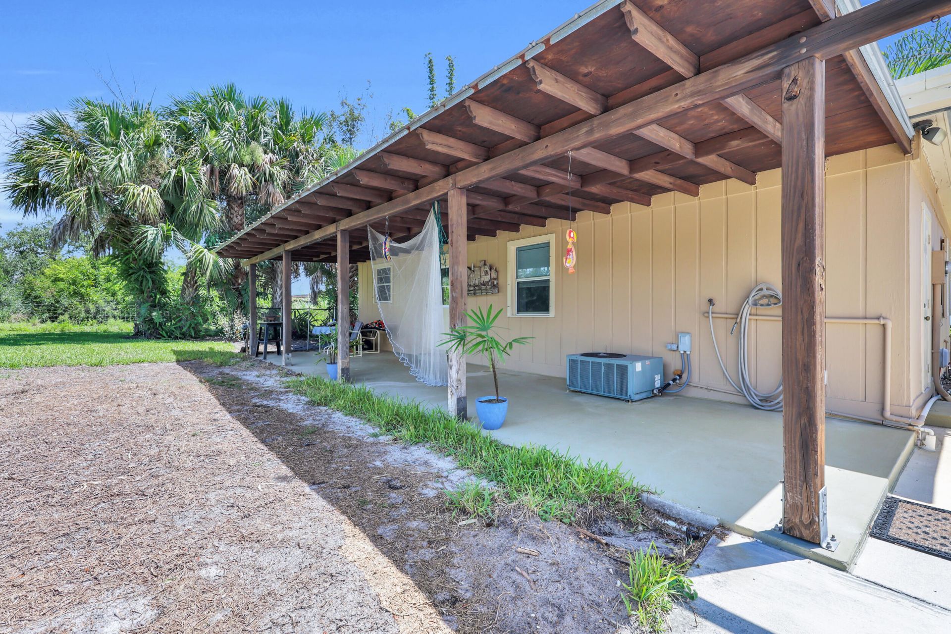 8609 S Indian River Drive, Fort Pierce, FL 34982 Photo