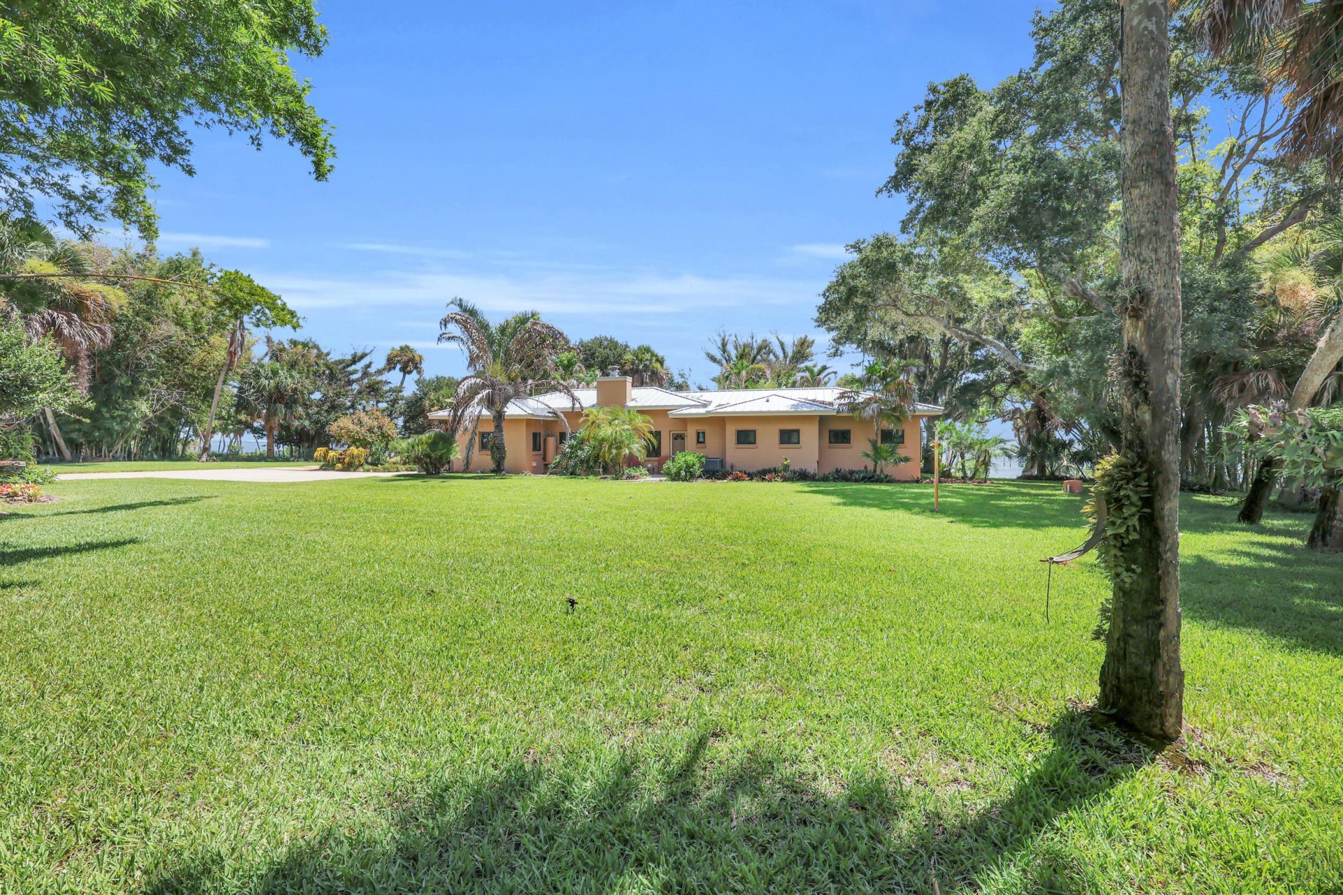 8609 S Indian River Drive, Fort Pierce, FL 34982 Photo