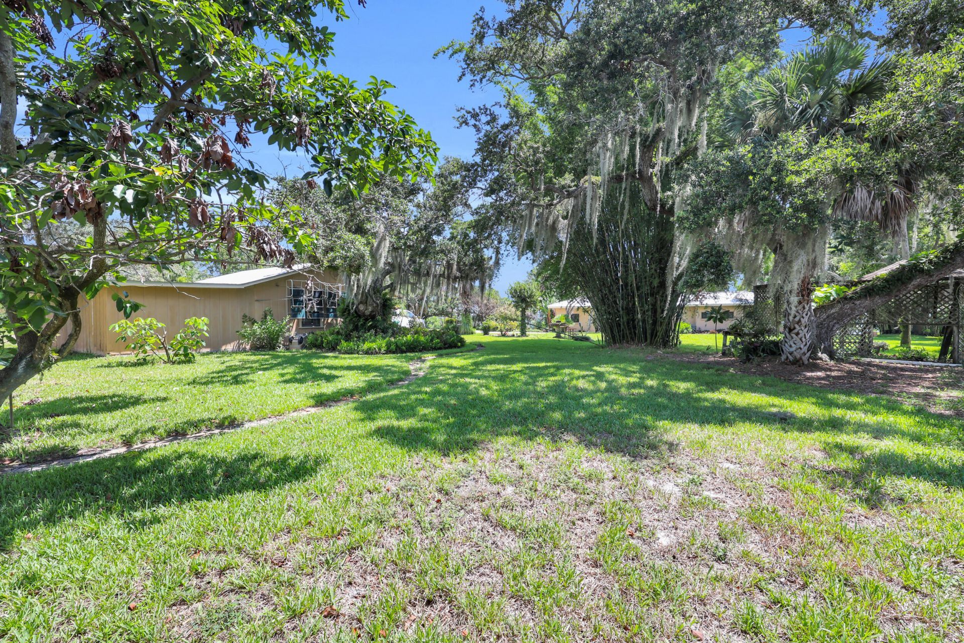 8609 S Indian River Drive, Fort Pierce, FL 34982 Photo