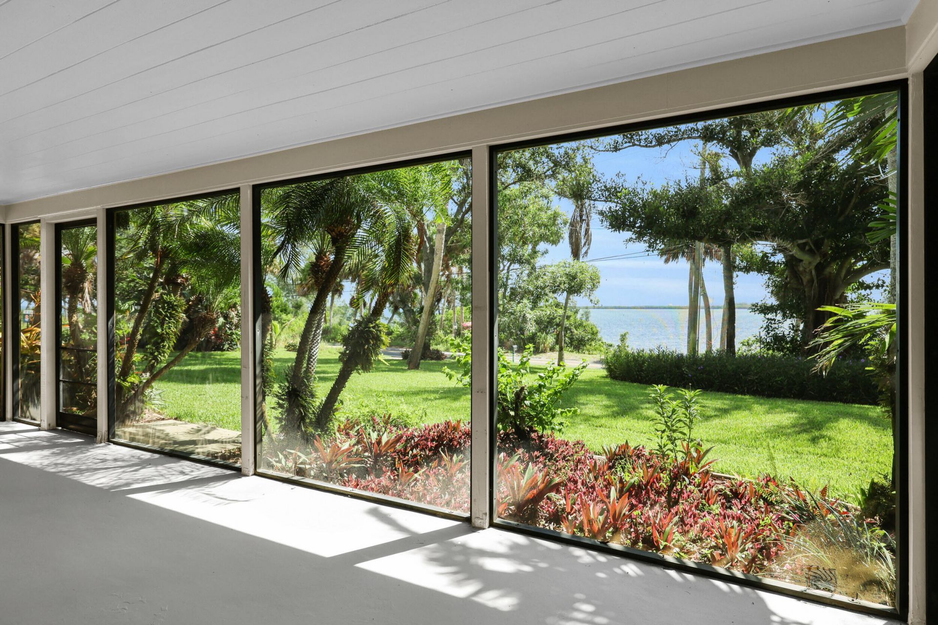 8609 S Indian River Drive, Fort Pierce, FL 34982 Photo