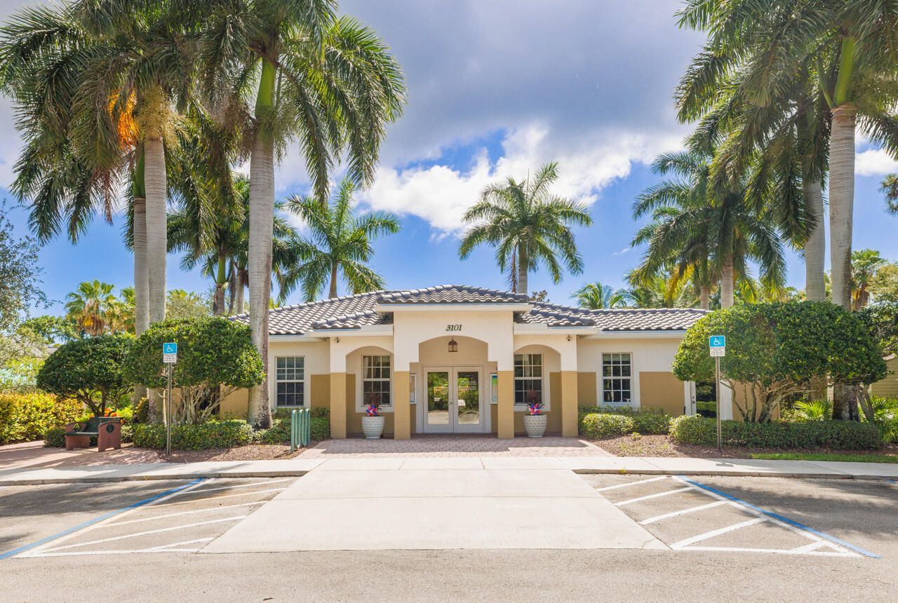 1560 SE Sheffield Terrace, Unit 102, Stuart, FL 34994 Photo