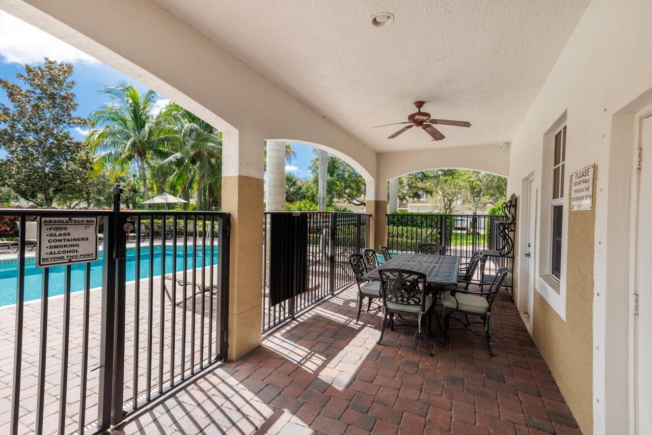 1560 SE Sheffield Terrace, Unit 102, Stuart, FL 34994 Photo