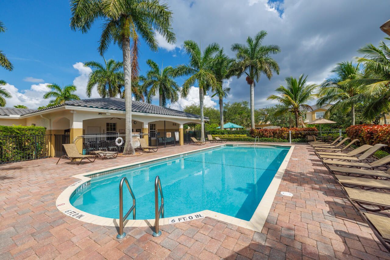 1560 SE Sheffield Terrace, Unit 102, Stuart, FL 34994 Photo