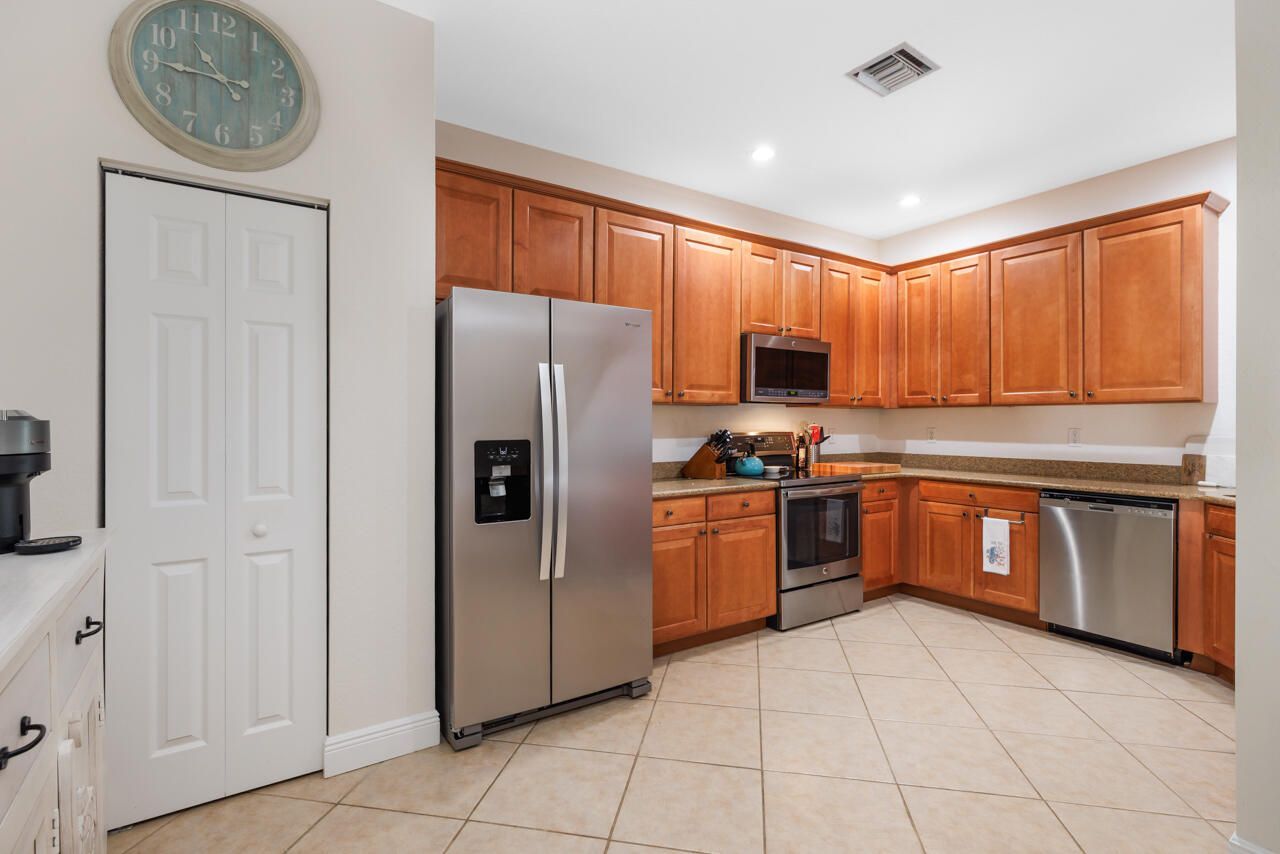 1560 SE Sheffield Terrace, Unit 102, Stuart, FL 34994 Photo