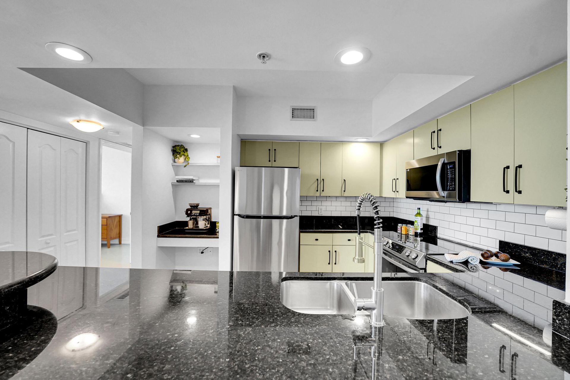 110 N Federal Highway, Unit 1410, Fort Lauderdale, FL 33301 Photo