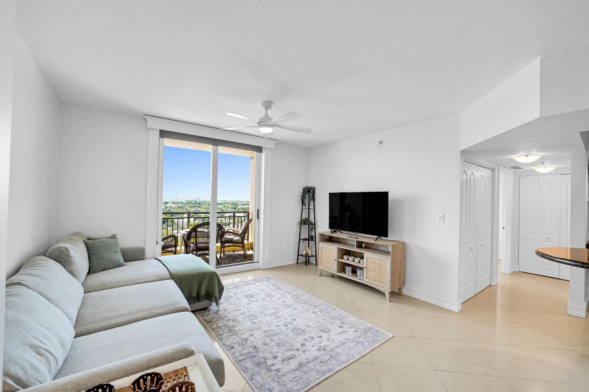 110 N Federal Highway, Unit 1410, Fort Lauderdale, FL 33301 Photo