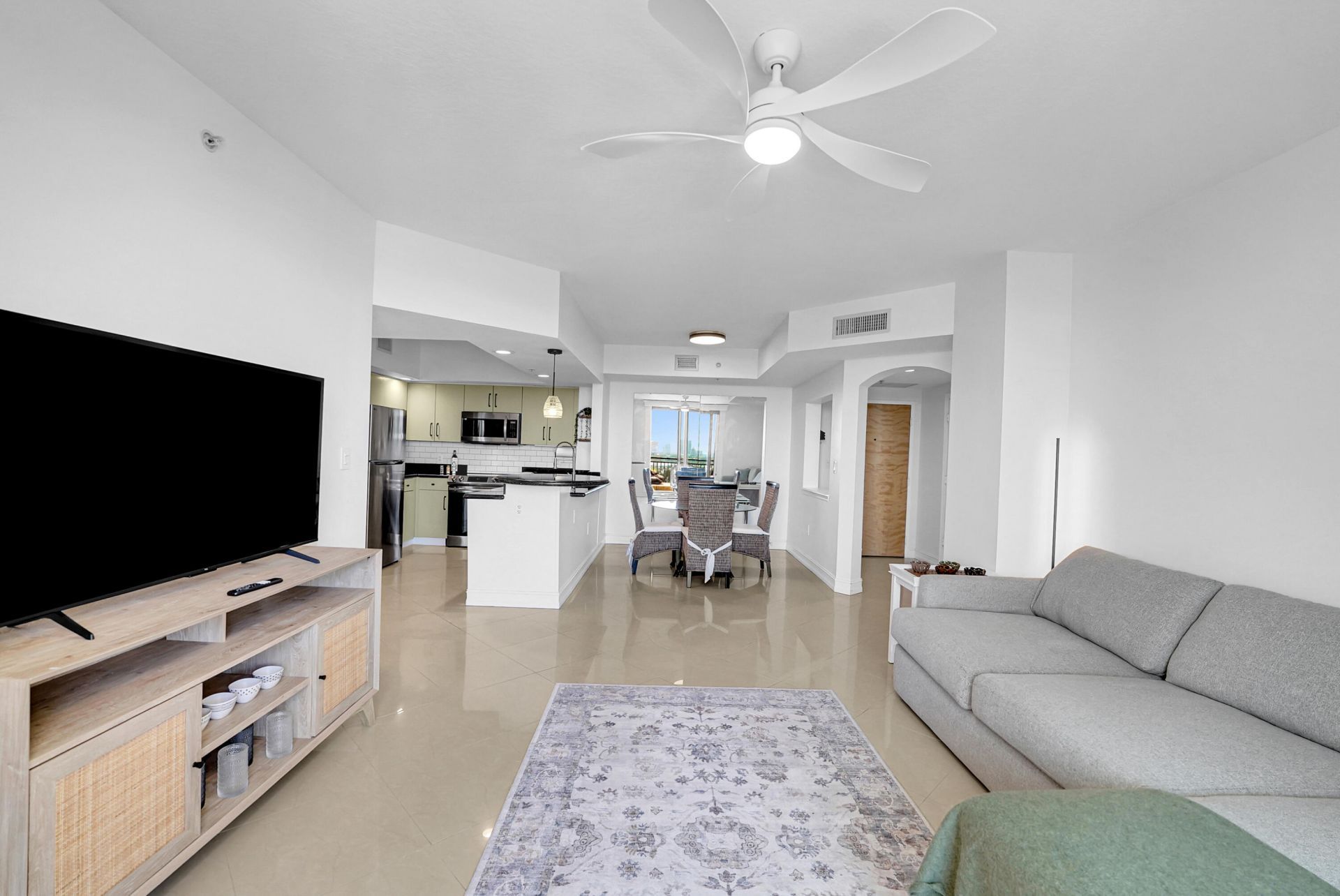 110 N Federal Highway, Unit 1410, Fort Lauderdale, FL 33301 Photo