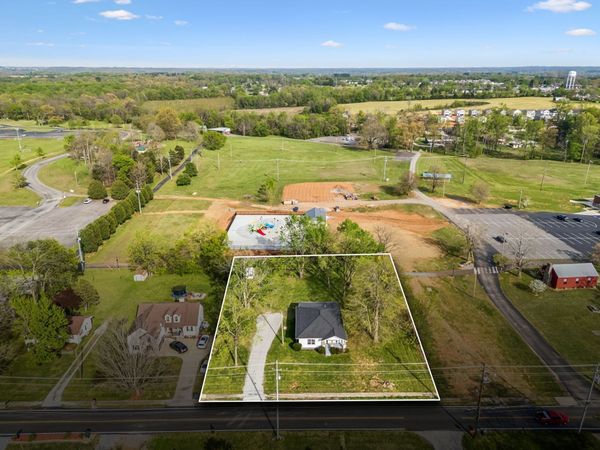 313 Portland Blvd , Portland, TN 37148