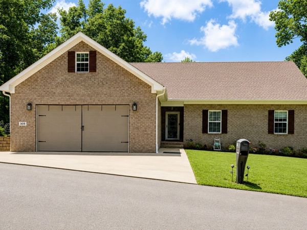 305 Doe Crossing Dr , Smiths Grove, KY 42171