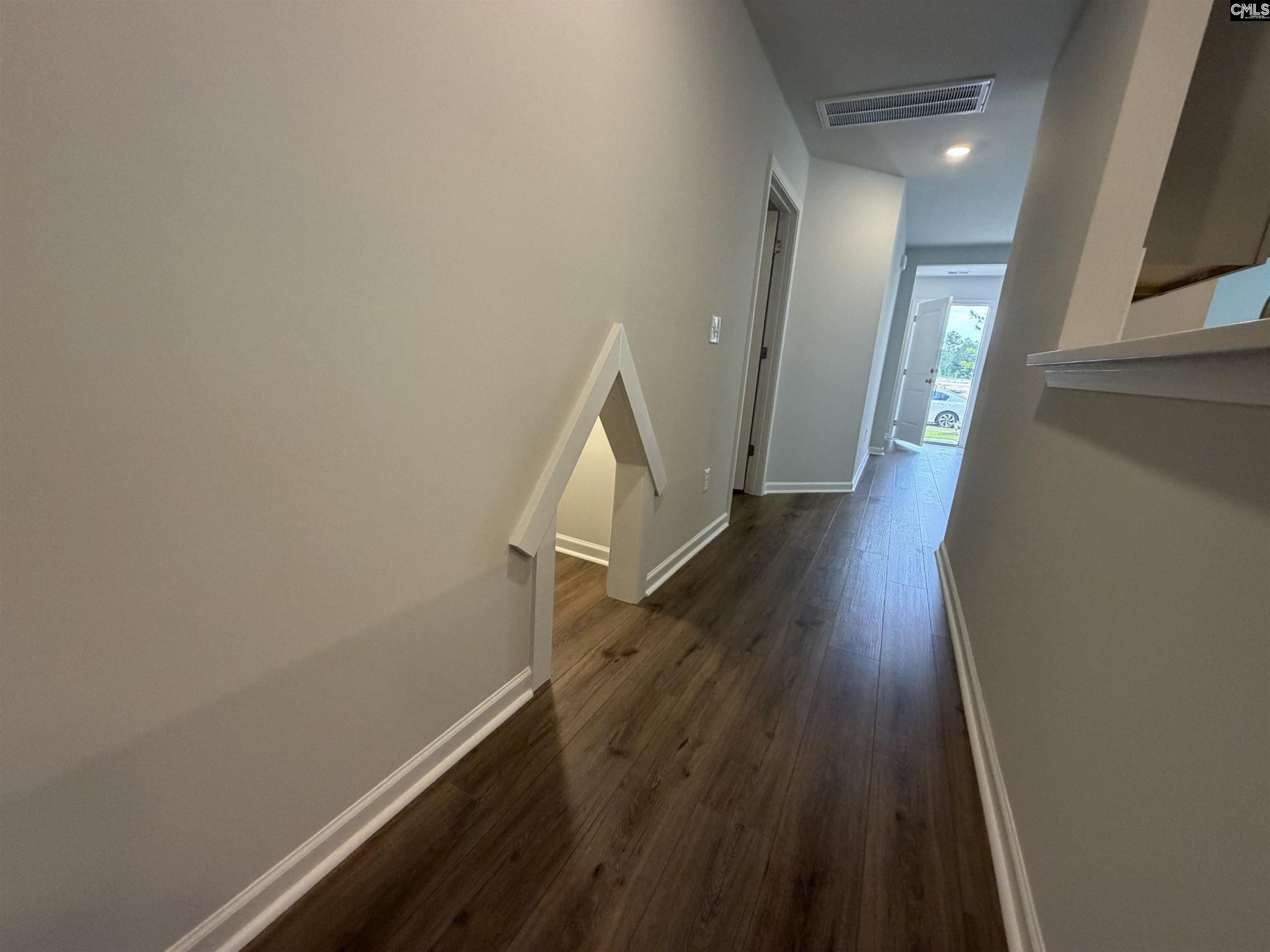 143 Kingsley Drive  Photo 18