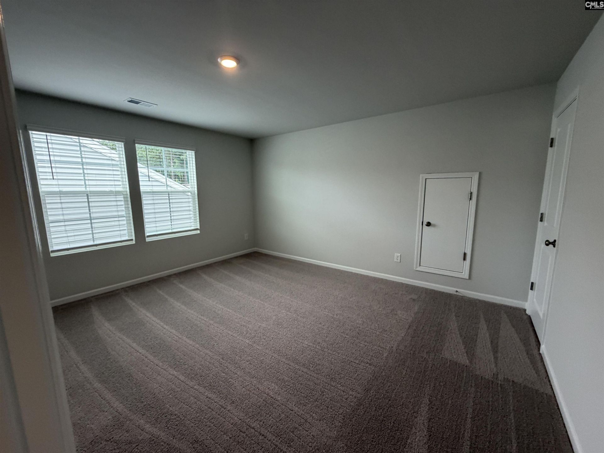 143 Kingsley Drive  Photo 5