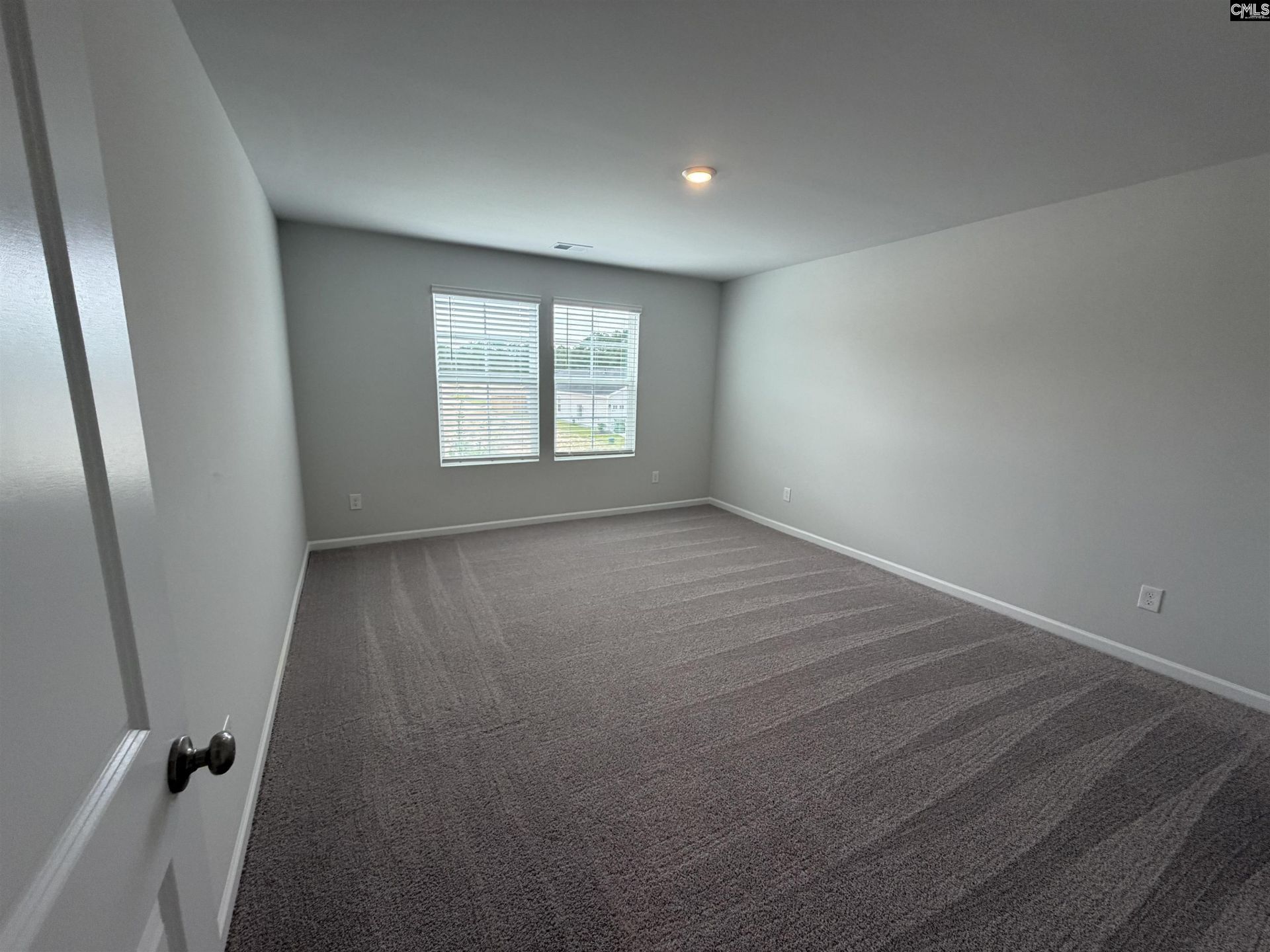 143 Kingsley Drive  Photo 8