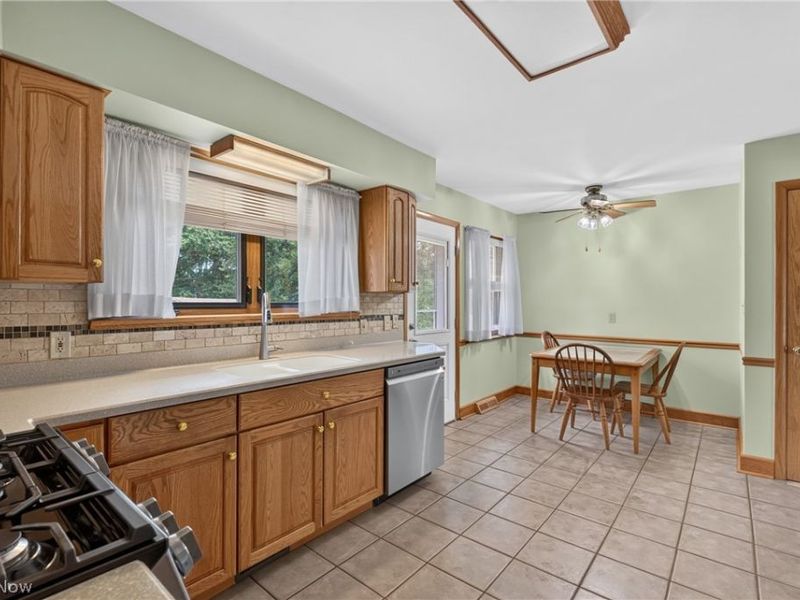 6751 Glenella Drive, Independence, OH 44131 Photo 3