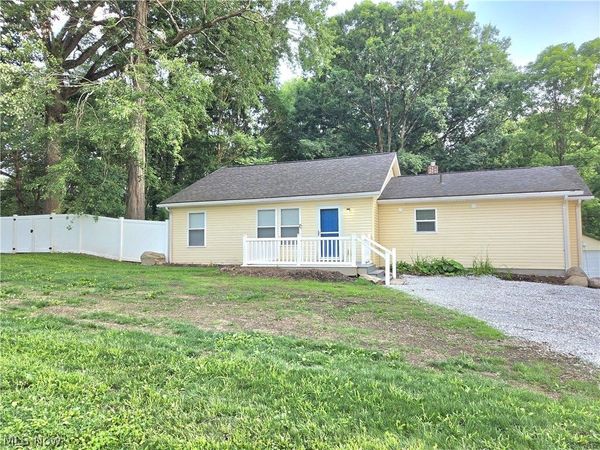 2956 Hayne Road , Akron, OH 44312