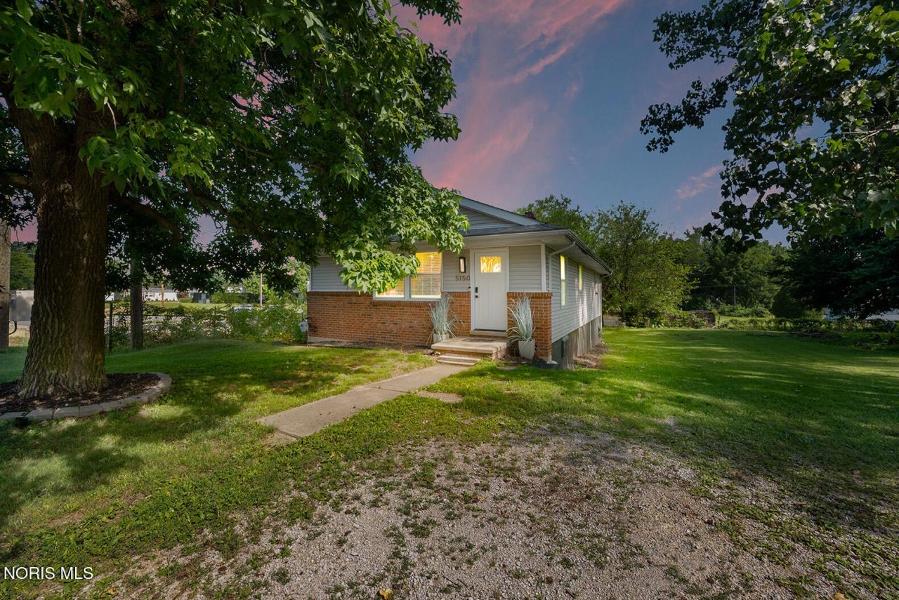 5150 Yorkshire Drive, Toledo, OH 43615 Main Photo