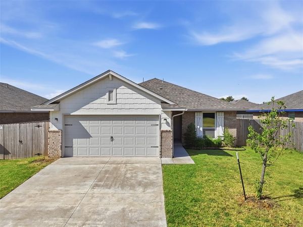 11428 SW 11th Street, Yukon, OK 73099