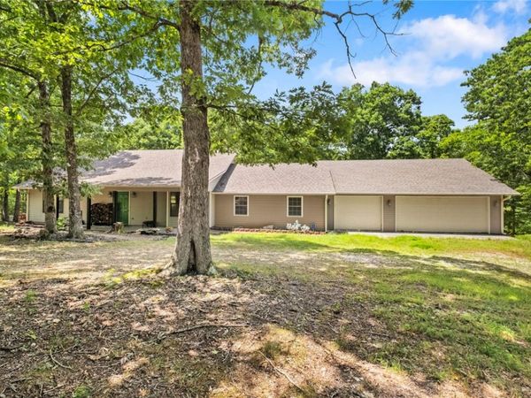 11013 Lakeside Drive, Rogers, AR 72756