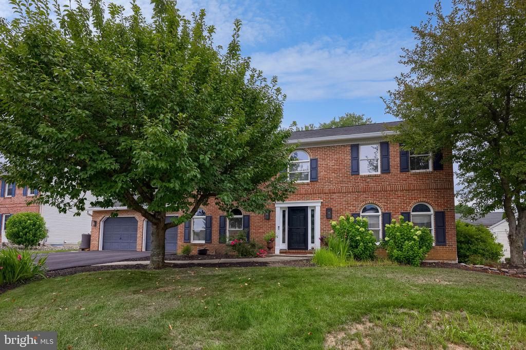 110 PARK PLACE DR, READING, PA 19608