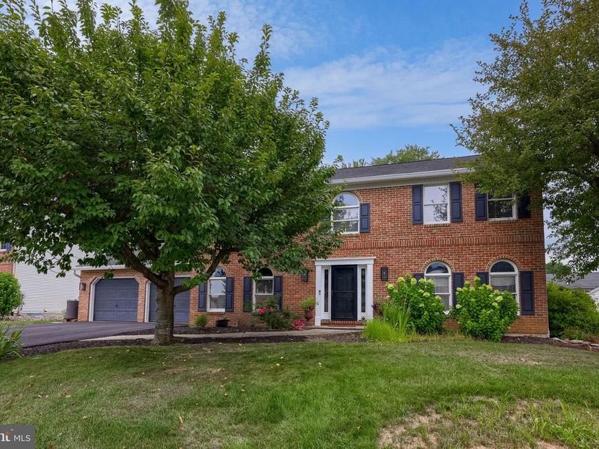 110 Park Place Dr, Reading, PA 19608 Main Photo