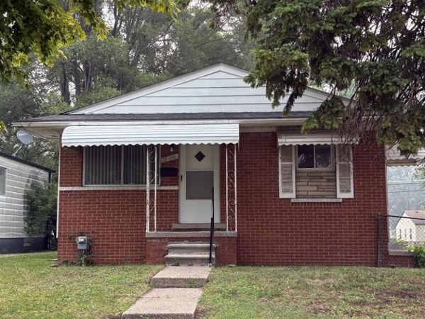 22706 Hillock Avenue, Warren, MI 48089