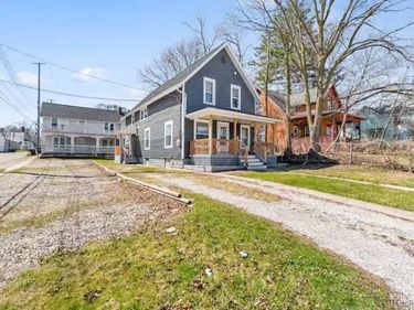 119 Moores River Drive, Lansing, Mi 48910