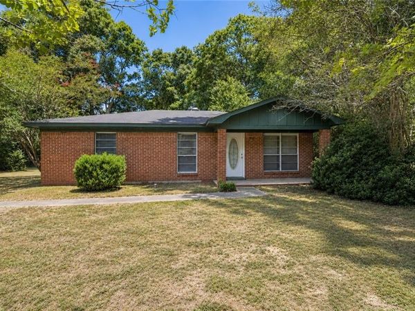 9310 Woodvale Drive, Semmes, AL 36575