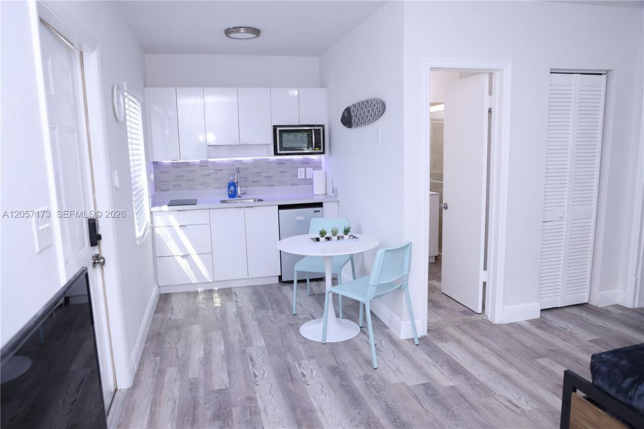 1109 SW 37th Ave , Unit 15, Miami, FL 33135 Photo