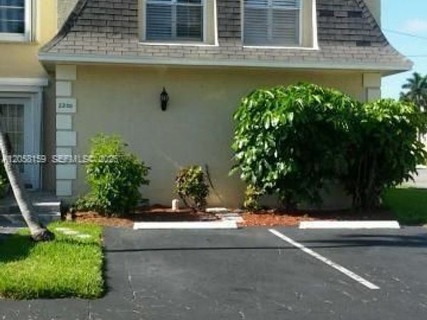 2200 NE 7th St , Unit 1, Hallandale Beach, FL 33009