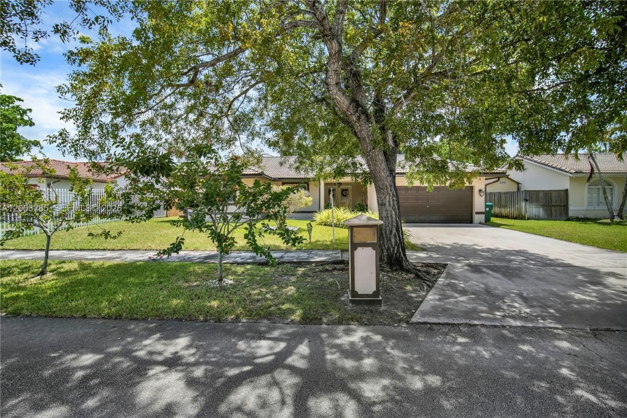 20533 SW 132nd Ave , Miami, FL 33177 Photo