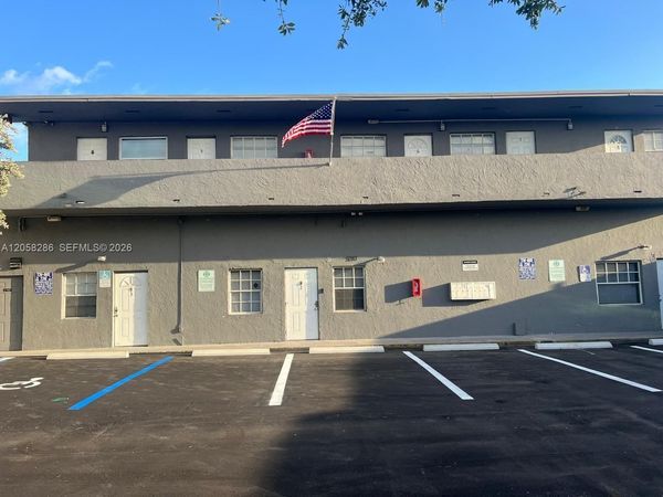 5010 Pembroke Rd , Unit 8, West Park, FL 33021