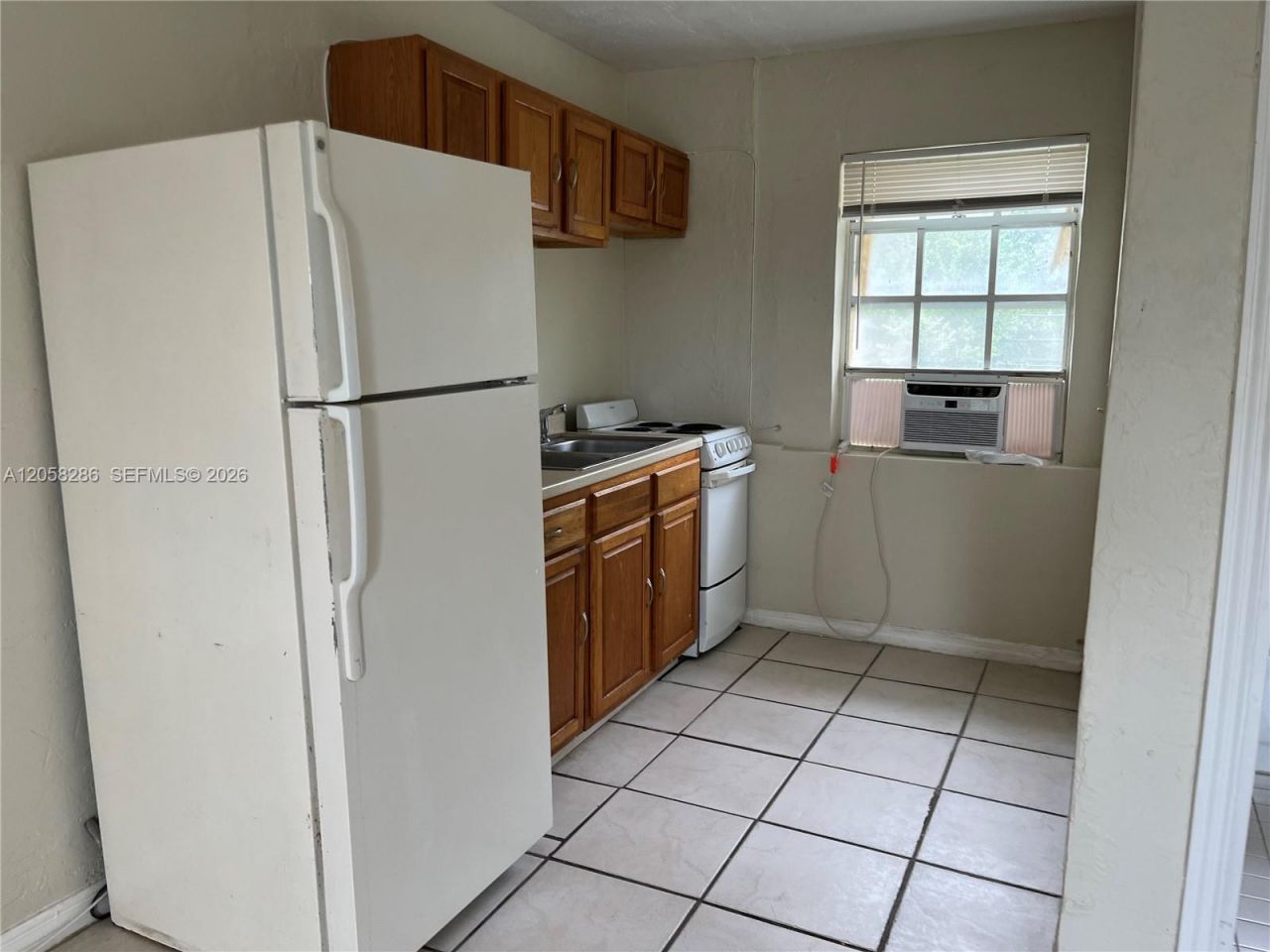 5010 Pembroke Rd , Unit 8, West Park, FL 33021 Photo