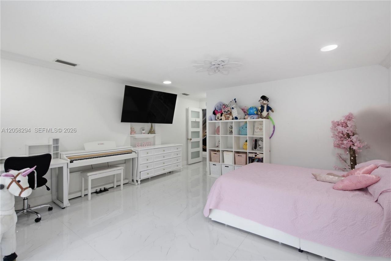 16839 Whirley Rd, Lutz, FL 33558 Photo