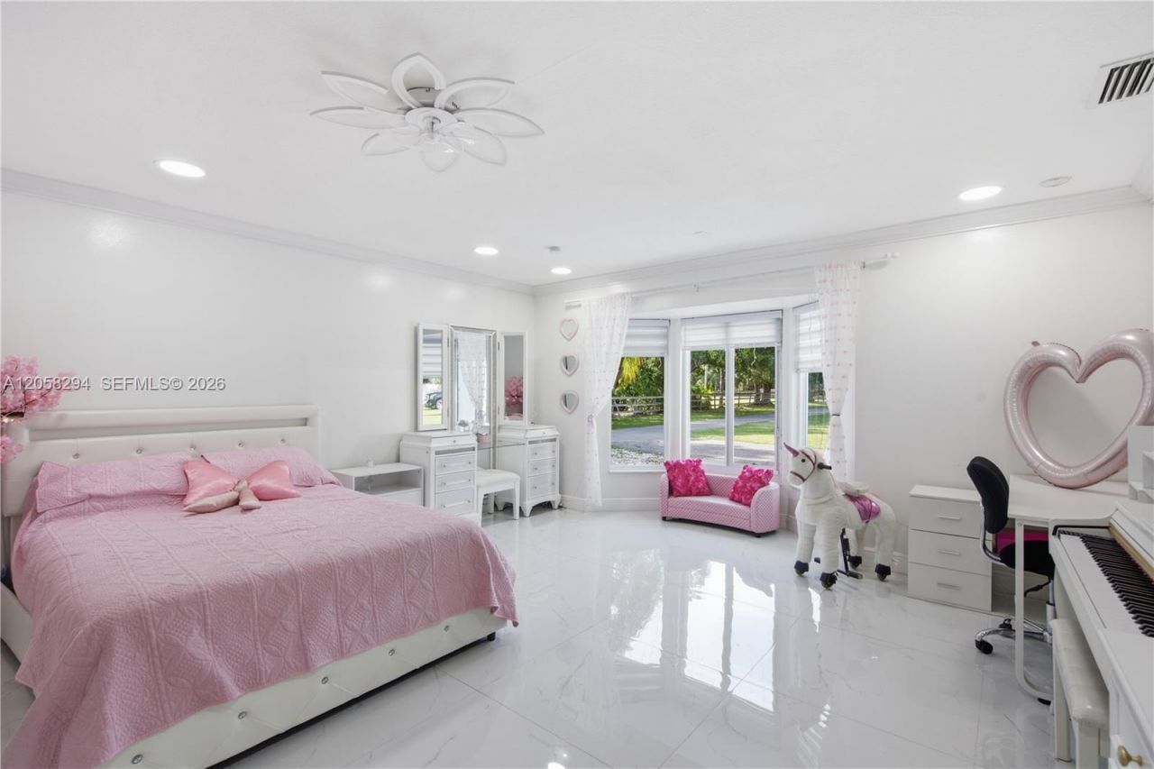 16839 Whirley Rd, Lutz, FL 33558 Photo