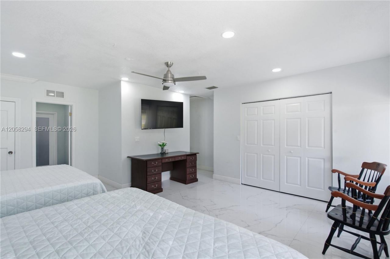 16839 Whirley Rd, Lutz, FL 33558 Photo