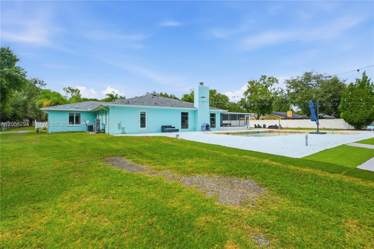 16839 Whirley Rd, Lutz, FL 33558 Photo