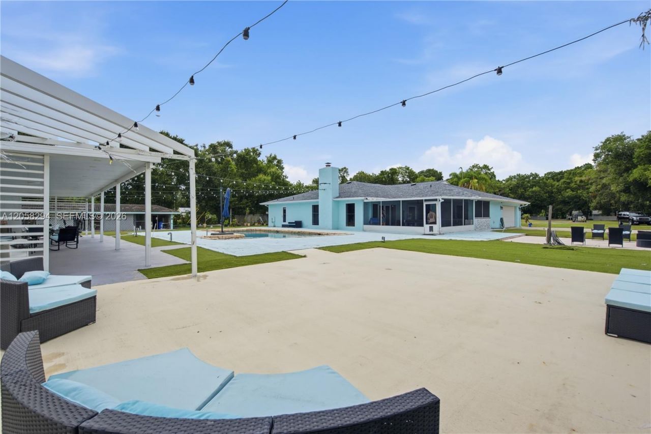 16839 Whirley Rd, Lutz, FL 33558 Photo