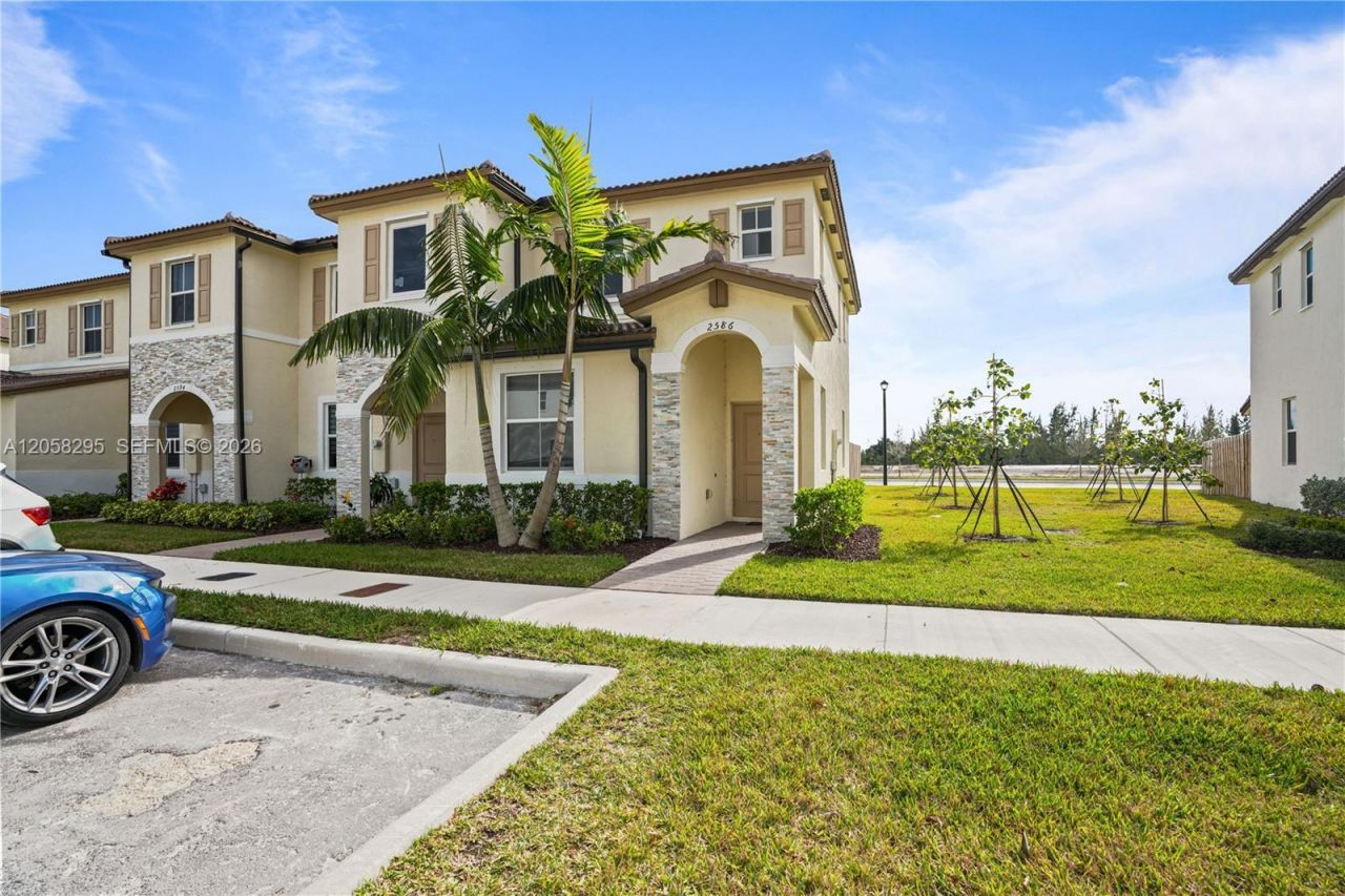 2586 SE 29 , Unit ., Homestead, FL 33034 Photo