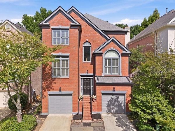 2482 Manor Walk , Decatur, GA 30030