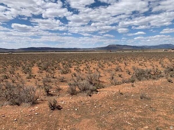 Parowan, UT 84761
