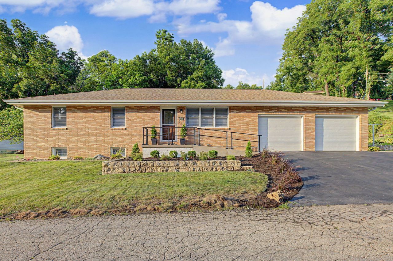 402 Boggess Street , Galena, IL 61036