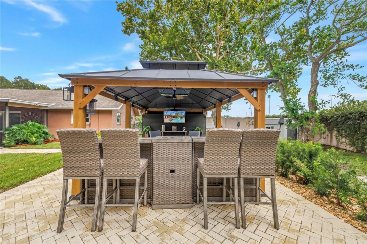 10210 95th Street, Seminole, FL 33777 Photo