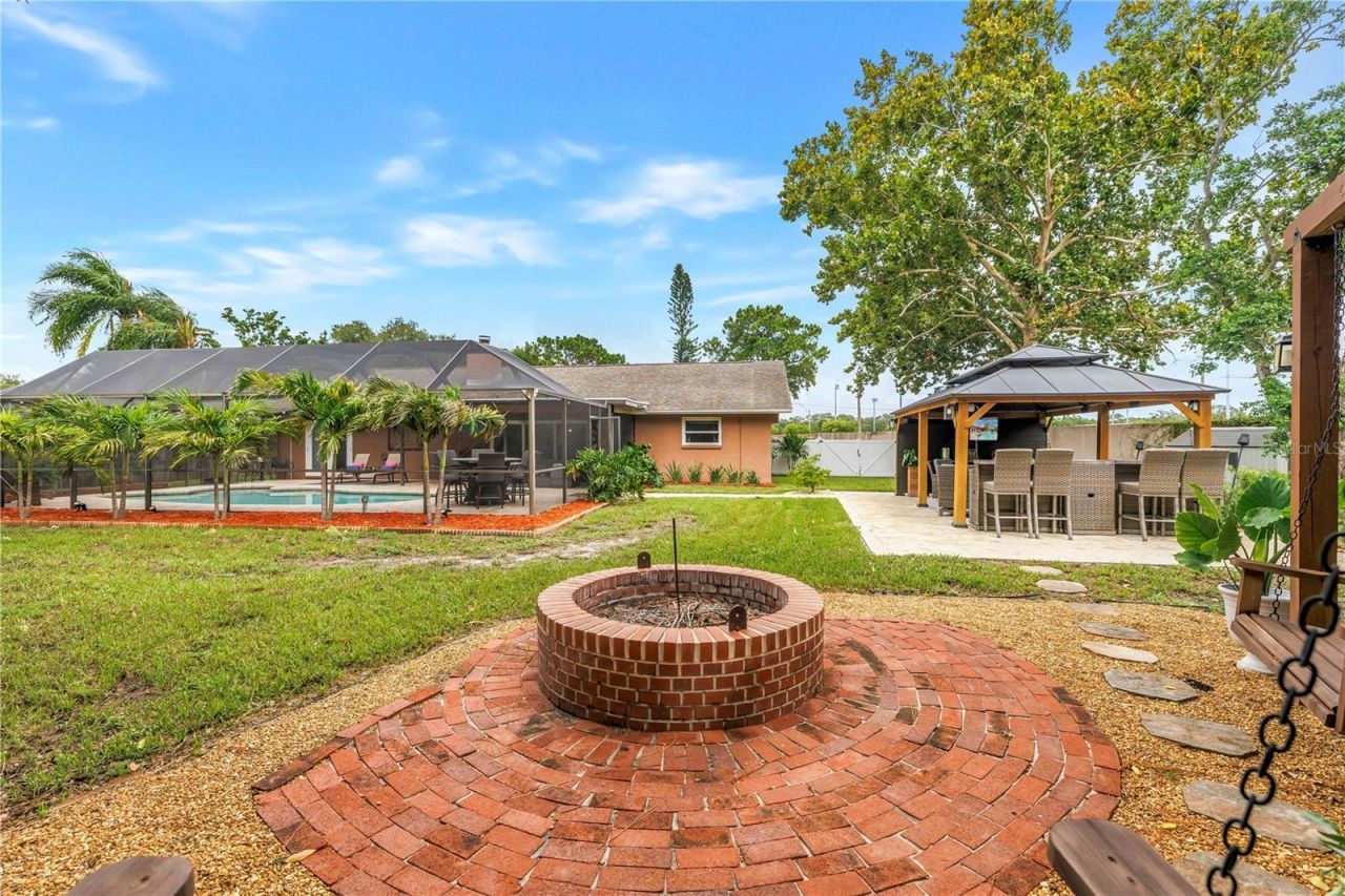 10210 95th Street, Seminole, FL 33777 Photo