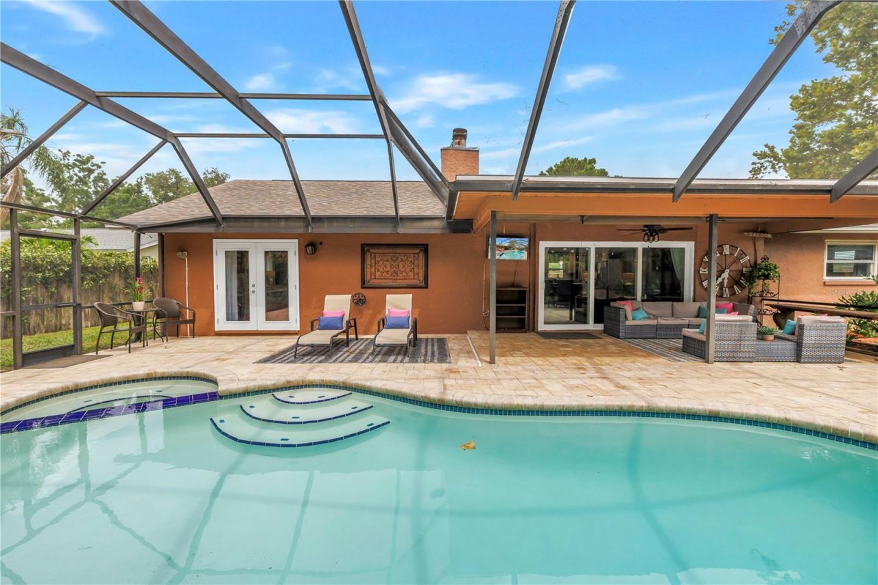 10210 95th Street, Seminole, FL 33777 Photo