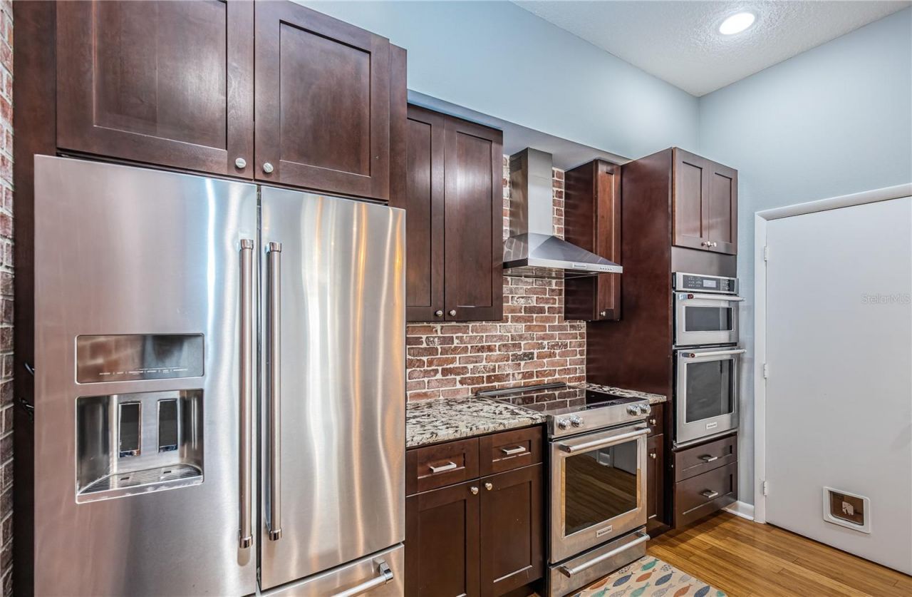 535 4th Avenue S, Unit 4, Saint Petersburg, FL 33701 Photo