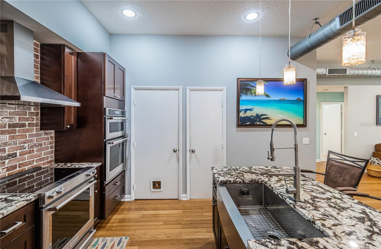 535 4th Avenue S, Unit 4, Saint Petersburg, FL 33701 Photo